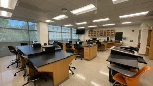The biochemistry teaching lab. Photo courtesy of Dr. Yufeng Wei.