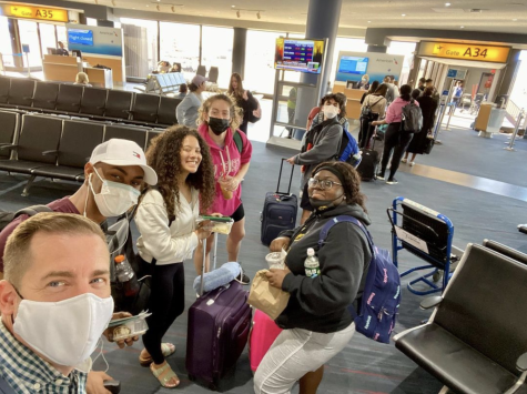 Honors students on their way to a study abroad trip in Mexico in May 2022. Photo courtesy of the Honors Program.